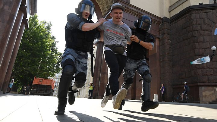 ಮಾಸ್ಕೋದಲ್ಲಿ ಭಾರೀ ಪ್ರತಿಭಟನೆ; 1 ಸಾವಿರಕ್ಕೂ ಅಧಿಕ ಮಂದಿ ಬಂಧನ