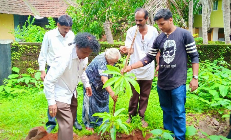 ಬೆಂಕಿ ಅಕಸ್ಮಿಕ ಸಂಭವಿಸಿದ ಸ್ಥಳಗಳಲ್ಲಿ ವನಮಹೋತ್ಸವ