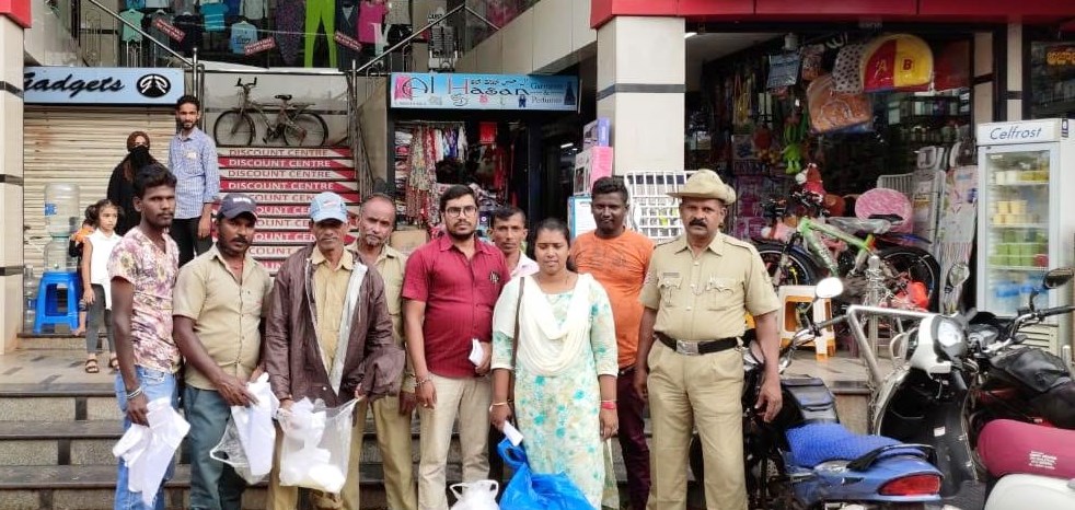 ಪುರಸಭೆಯಿಂದ ಅಂಗಡಿಮಳಿಗೆಗೆ ದಾಳಿ: ನಿಷೇಧಿತ ಪ್ಲಾಸ್ಟಿಕ್ ಚೀಲ ವಶ