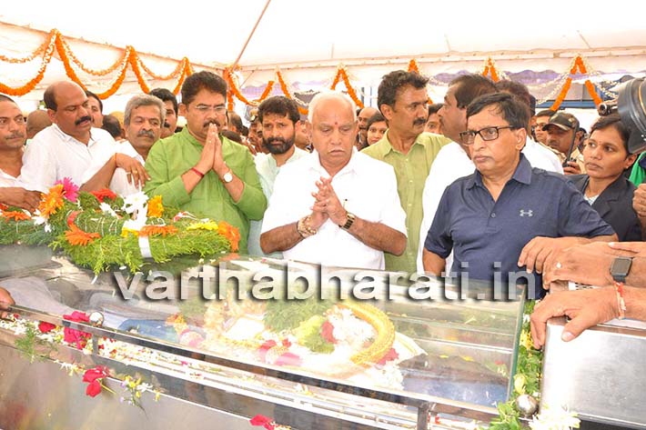 ಚಿಕ್ಕಮಗಳೂರು: ಸಿದ್ದಾರ್ಥ ಅಂತಿಮ ದರ್ಶನಕ್ಕೆ ಜನಸಾಗರ- ಮುಗಿಲು ಮುಟ್ಟಿದ ಆಕ್ರಂದನ