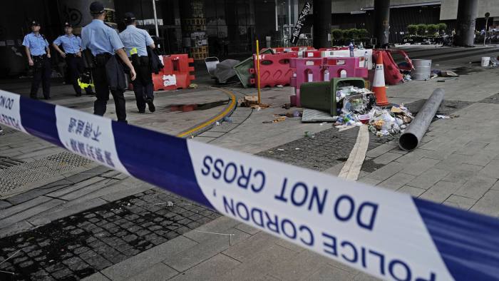 ದಾಂಧಲೆಗೈದ ಪ್ರತಿಭಟನಕಾರರ ಬೇಟೆ: ಹಾಂಕಾಂಗ್ ಪೊಲೀಸರ ಪಣ