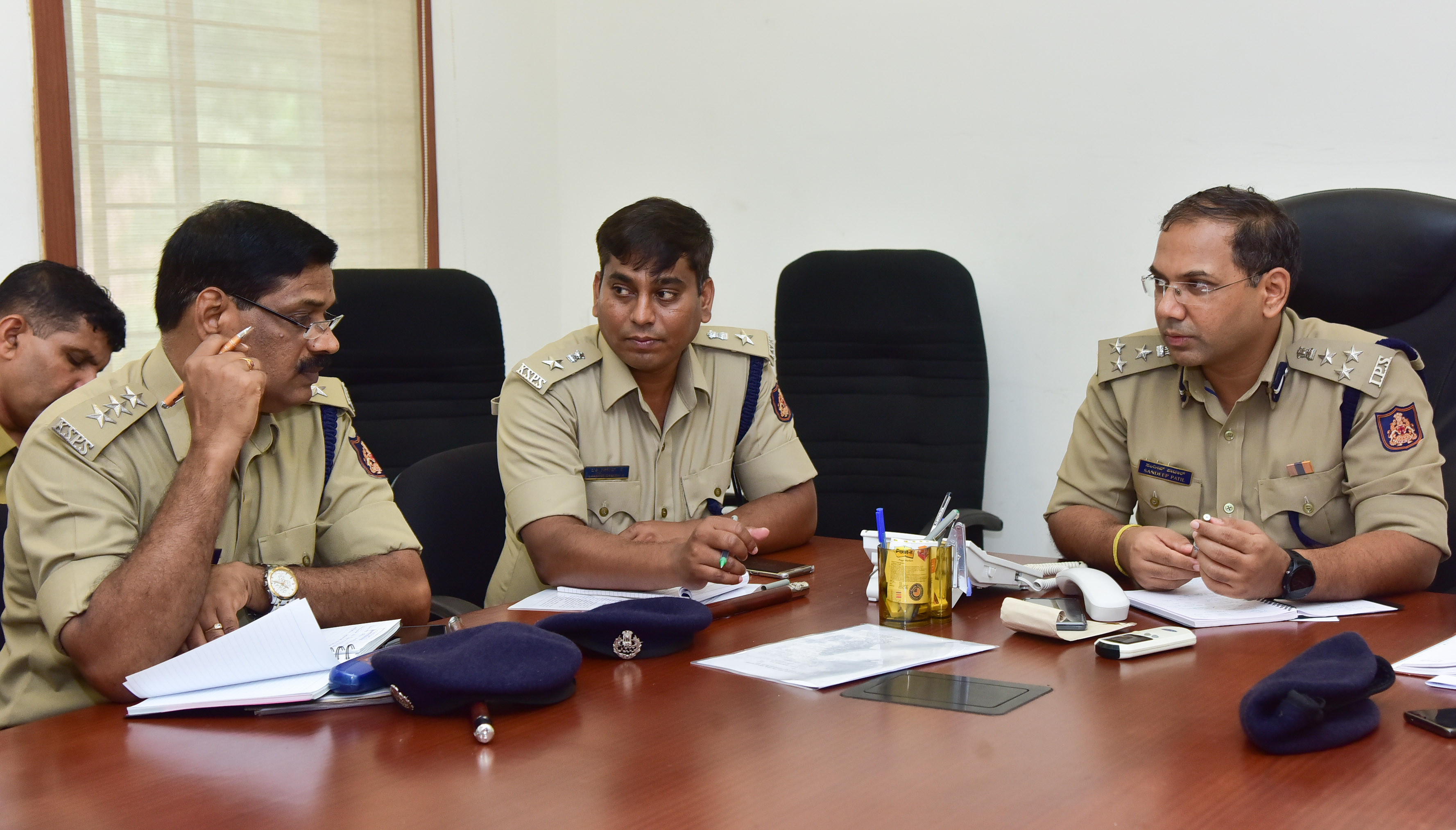 ಸೇಲ್ಸ್‌ಮನ್ ನೆಪದಲ್ಲಿ ತೊಂದರೆ ಆರೋಪ: ಎಚ್ಚರಿಕೆ ವಹಿಸಲು ಪೊಲೀಸ್ ಆಯುಕ್ತ ಸಂದೀಪ್ ಪಾಟೀಲ್ ಸಲಹೆ