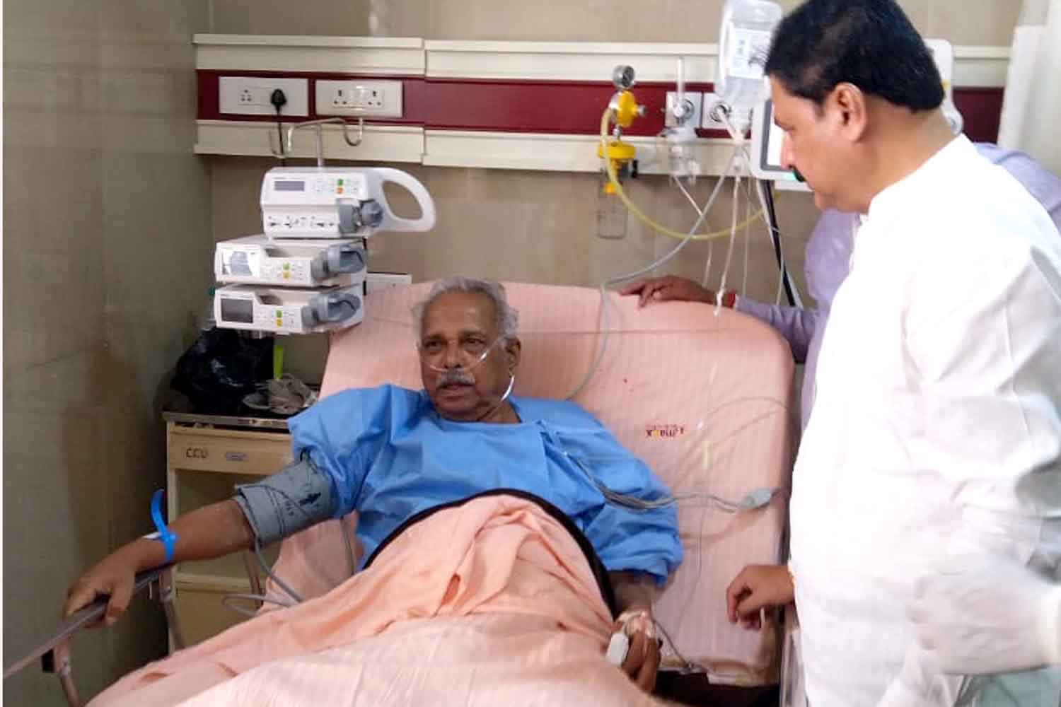 ಮಾಜಿ ಸಚಿವ ಕಾಗೋಡು ತಿಮ್ಮಪ್ಪ ಅಸ್ವಸ್ಥ: ಆಸ್ಪತ್ರೆಗೆ ದಾಖಲು