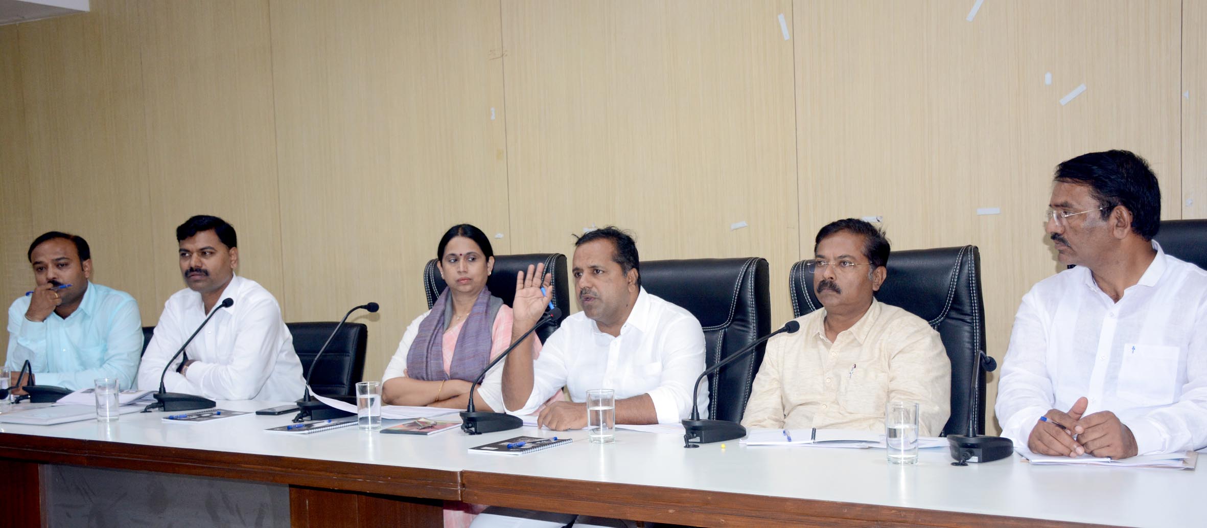 ಸ್ಮಾರ್ಟ್‌ಸಿಟಿ ಕೆಲಸ ವೇಗವಾಗಿ ಸಾಗಲಿ: ನಗರಾಭಿವೃದ್ಧಿ ಸಚಿವ ಯು.ಟಿ.ಖಾದರ್