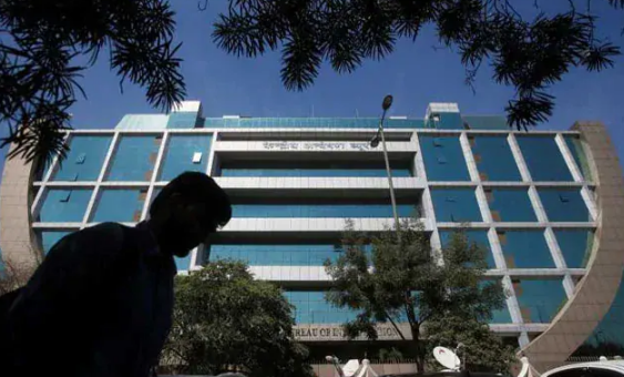 ಇತ್ತೀಚಿಗೆ ವಜಾಗೊಂಡ ಆದಾಯ ತೆರಿಗೆ ಆಯುಕ್ತರ ನಿವಾಸ, ಕಚೇರಿಗೆ ಸಿಬಿಐ ದಾಳಿ