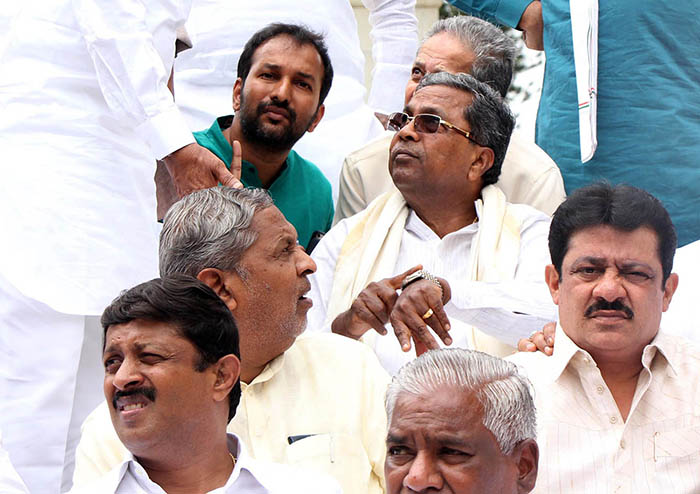 ಕಾಂಗ್ರೆಸ್-ಜೆಡಿಎಸ್ ಶಾಸಕರಿಗೆ ಬಿಜೆಪಿ ಬೆದರಿಕೆ: ಝಮೀರ್ ಅಹ್ಮದ್