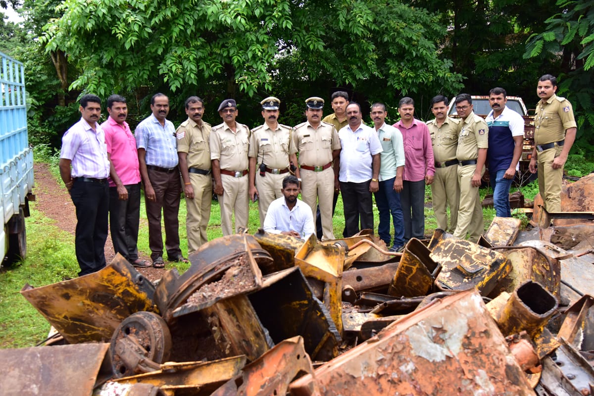 ಜೆಸಿಬಿ, ಹಿಟಾಚಿ ಕಳವು ಪ್ರಕರಣ: ಸೊತ್ತು ಸಹಿತ ಆರೋಪಿ ಸೆರೆ