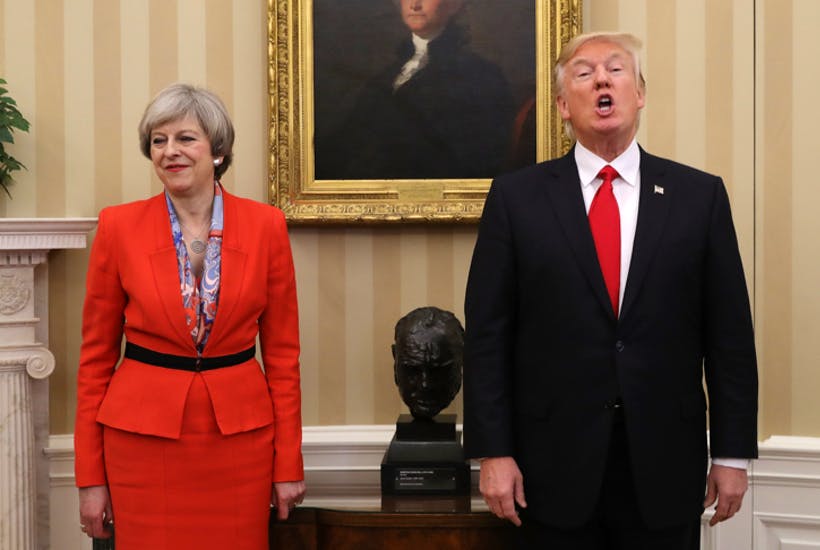 ತೆರೇಸಾ ಮೇ ವಿರುದ್ಧ ಸರಣಿ ವಾಗ್ದಾಳಿ ನಡೆಸಿದ ಟ್ರಂಪ್