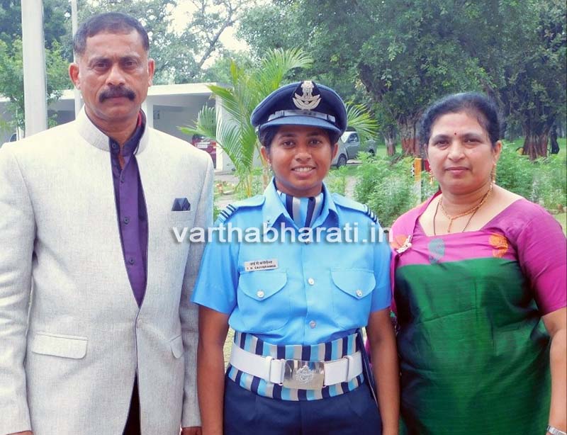 ಭಾರತೀಯ ವಾಯುಪಡೆಯ ಫ್ಲೈಟ್ ಲೆಫ್ಟಿನೆಂಟ್ ಆಗಿ ಕೊಡಗಿನ ಡಾ. ಐನಂಡ ಬಿ. ಕಾವೇರಮ್ಮ ನೇಮಕ
