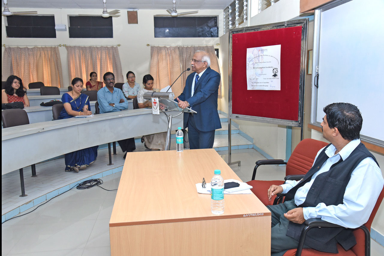 ಪರಿಪೂರ್ಣ ವಿವಿಗೆ ಸಾಂಪ್ರದಾಯಿಕ ಕಲಾಪ್ರಕಾರಗಳು ಬೇಕು: ಡಾ.ವಿನೋದ್ ಭಟ್