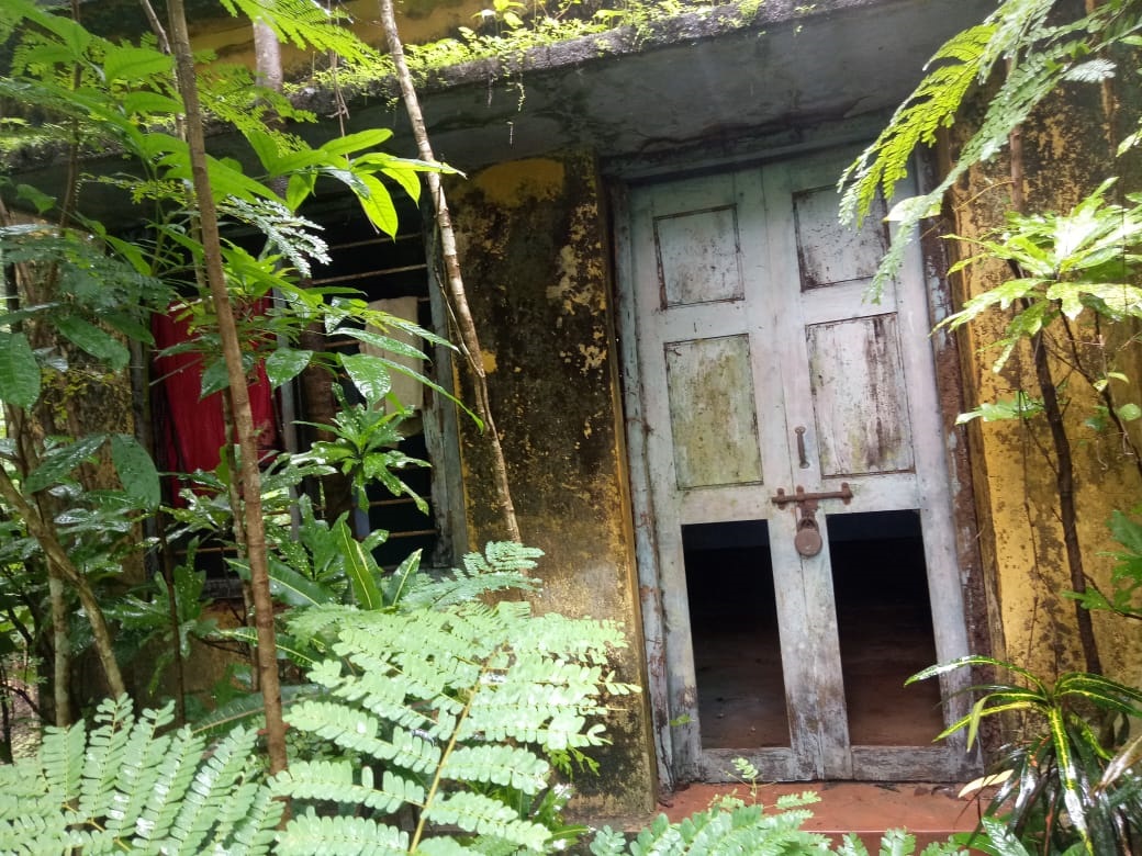 ಪಾಳು ಬಿದ್ದಿರುವ ಕುಶಲಕರ್ಮಿಗಳ ಕೈಗಾರಿಕಾ ತರಬೇತಿ ಕೇಂದ್ರ !