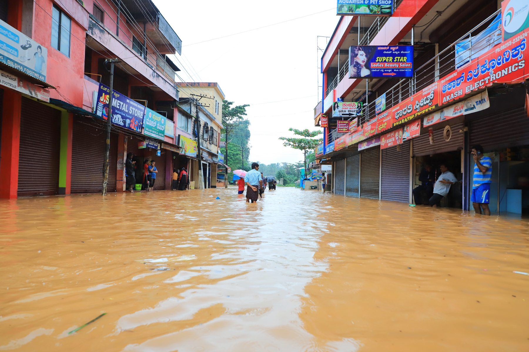 ಭಾರೀ ಮಳೆ: ಜಲಾವೃತಗೊಂಡ ಬಂಟ್ವಾಳ ಪೇಟೆ