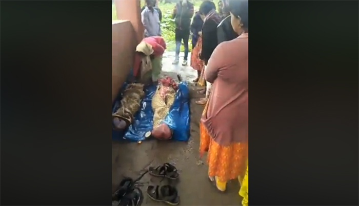 ಪ್ರವಾಹ ಪೀಡಿತ ವಿರಾಜಪೇಟೆಯಲ್ಲಿ ತಾಯಿ-ಮಗಳ ಶವಸಂಸ್ಕಾರಕ್ಕೆ 8 ಸಾವಿರ ರೂ. ಬೇಡಿಕೆ !