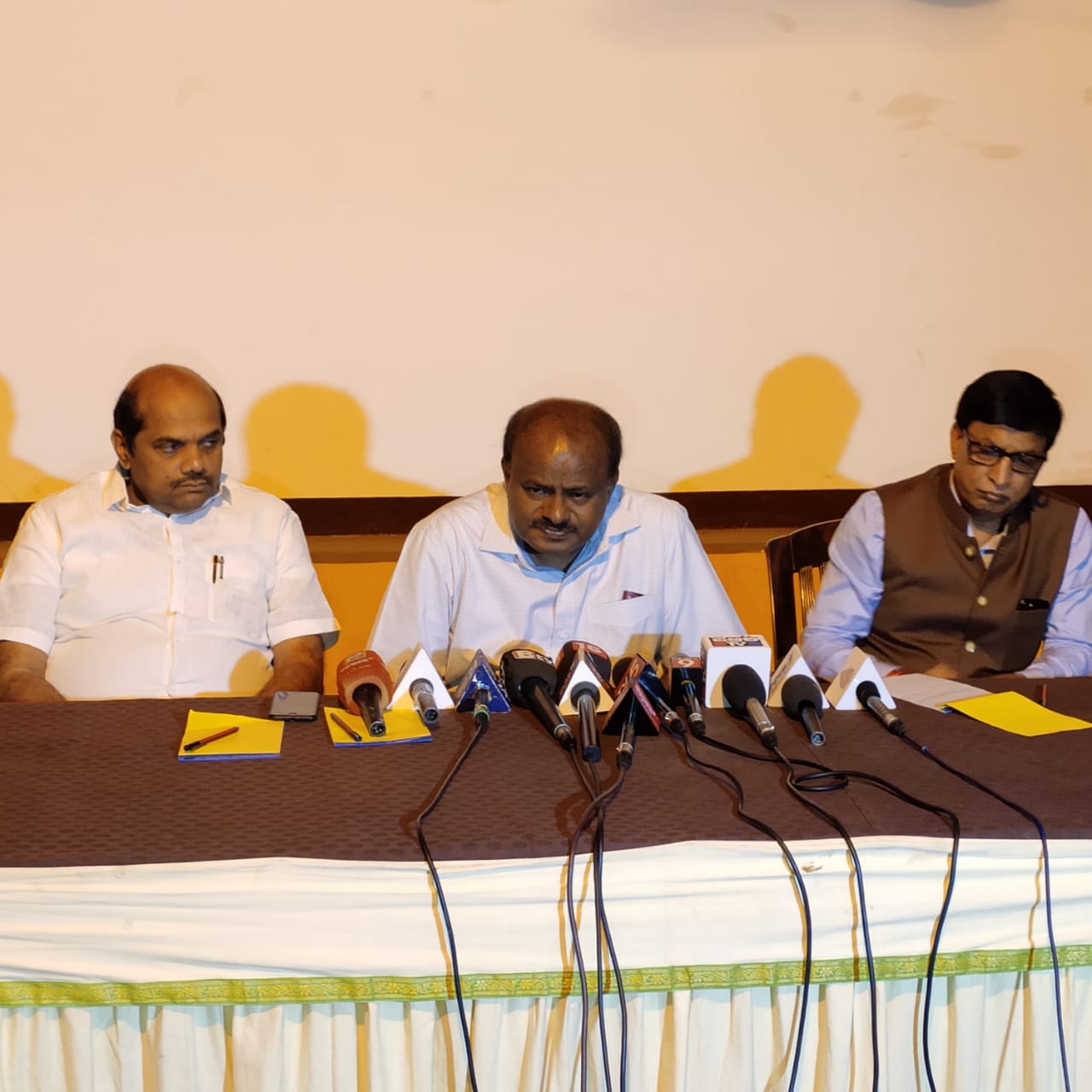 ಯಡಿಯೂರಪ್ಪಗೆ ದೇವರು ಬುದ್ದಿ ಕೊಡಲಿ:ಎಚ್.ಡಿ.ಕುಮಾರಸ್ವಾಮಿ