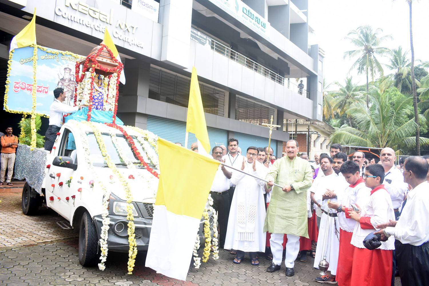 ಕಲ್ಮಾಡಿ ಚರ್ಚ್ ವಾರ್ಷಿಕ ಹಬ್ಬ: ತೇರಿನ ಮೆರವಣಿಗೆಗೆ ಚಾಲನೆ