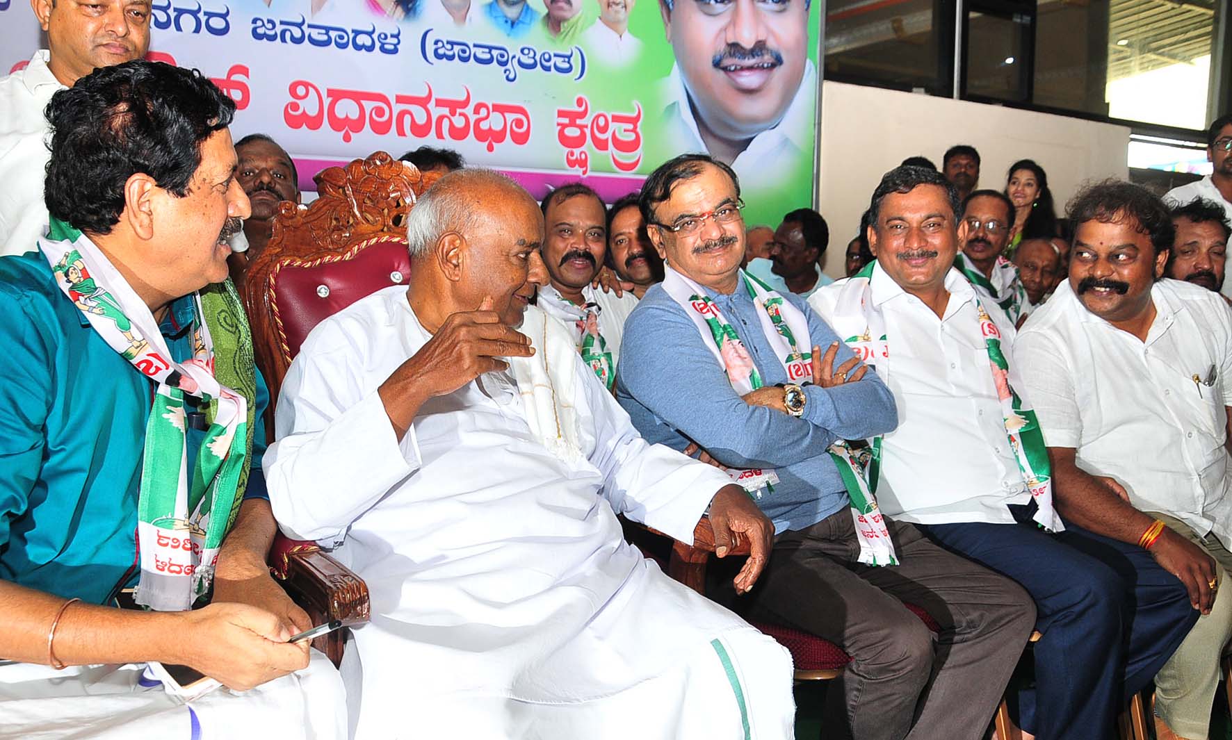 ಹಣಬಲವುಳ್ಳ ಗೋಪಾಲಯ್ಯರನ್ನು ಸೋಲಿಸಬೇಕು: ಎಚ್.ಡಿ.ದೇವೇಗೌಡ