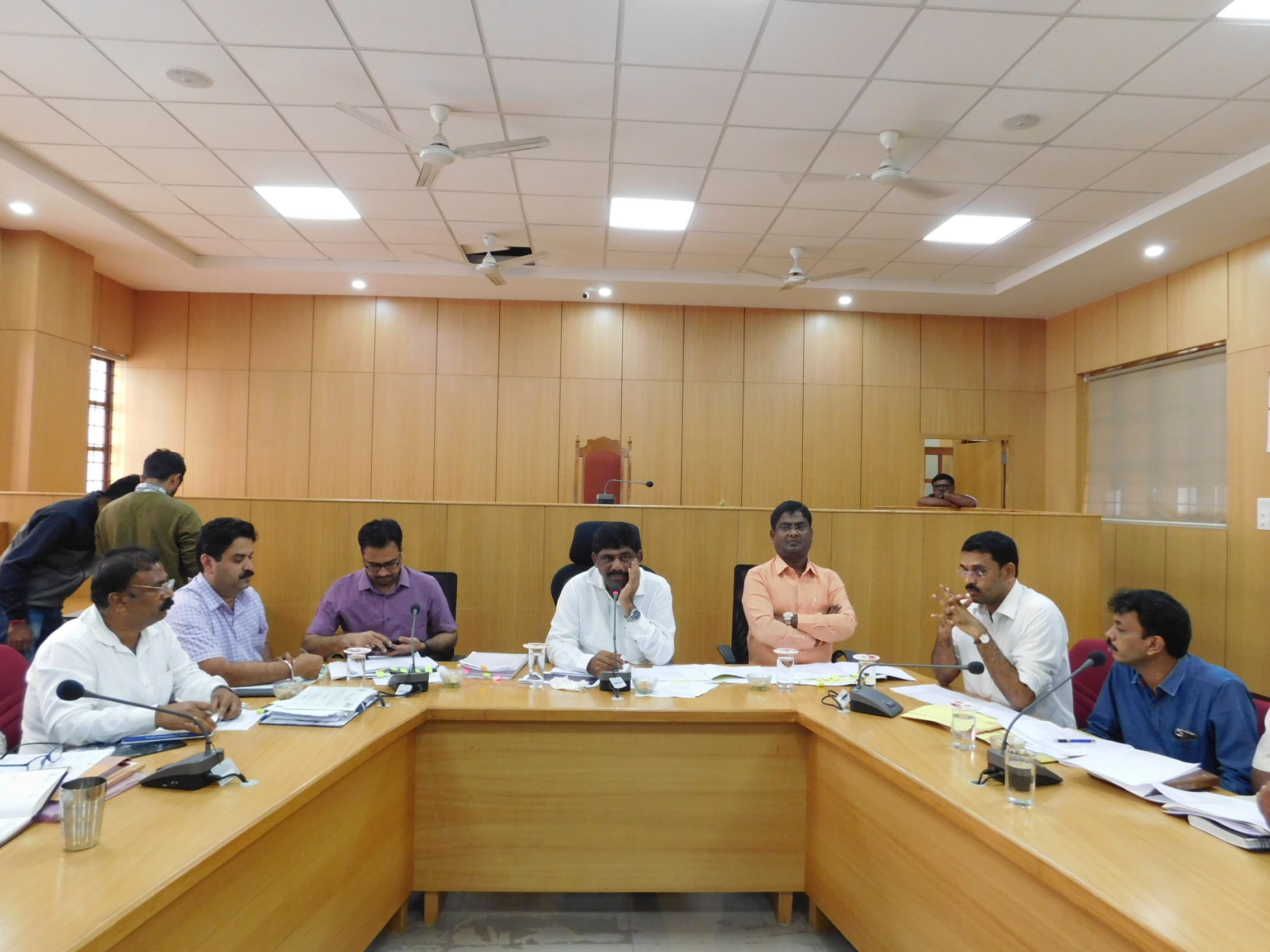 ರಾಮನಗರ ಜಿಲ್ಲೆಯ ಸಂಪೂರ್ಣ ಅಭಿವೃದ್ಧಿಗೆ ಶ್ರಮಿಸುವಂತೆ ಸಂಸದ ಡಿ.ಕೆ.ಸುರೇಶ್ ಸೂಚನೆ