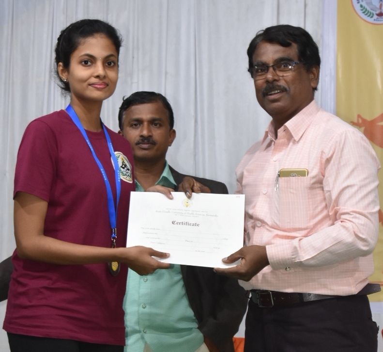 ಯೋಗ ಸ್ಪರ್ಧೆ: ಆಳ್ವಾಸ್‍ನ ಶ್ವೇತಾ ಭಟ್ ರಾಷ್ಟ್ರಮಟ್ಟಕ್ಕೆ ಆಯ್ಕೆ