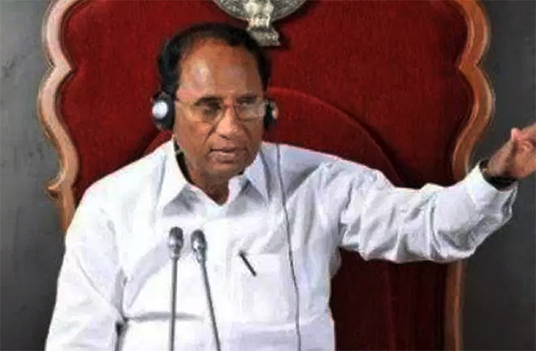 ಕಚೇರಿಯಿಂದ ಮಾಜಿ ಸ್ಪೀಕರ್ ಎಗರಿಸಿದ್ದ ಕಂಪ್ಯೂಟರ್ ಗಳನ್ನು ಮನೆಯಿಂದ ಕದ್ದ ಕಳ್ಳರು!