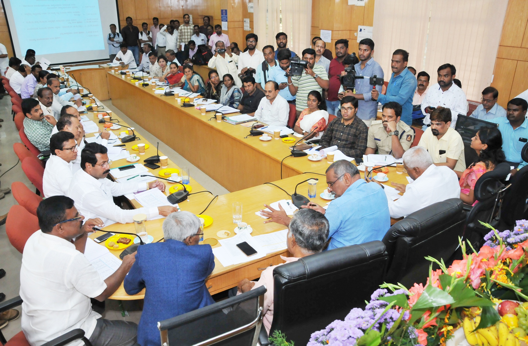 ತುಮಕೂರು ಜಿಲ್ಲೆಯಲ್ಲಿ ಕೃಷಿ ಚಟುವಟಿಕೆ, ಕುಡಿಯುವ ನೀರಿಗೆ ತೊಂದರೆಯಿಲ್ಲ: ಸಚಿವ ಮಾಧುಸ್ವಾಮಿ