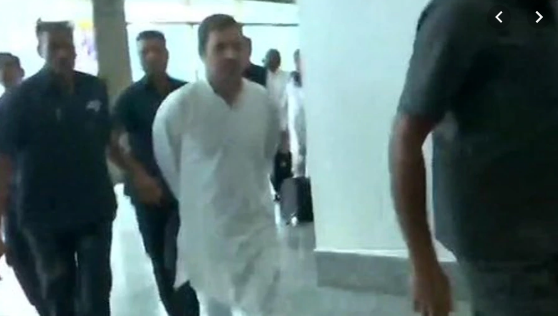 ಶ್ರೀನಗರ ತಲುಪಿದ ರಾಹುಲ್, ಯೆಚೂರಿ ನೇತೃತ್ವದ ವಿಪಕ್ಷ ನಿಯೋಗಕ್ಕೆ ವಿಮಾನ ನಿಲ್ದಾಣದಲ್ಲಿ ತಡೆ