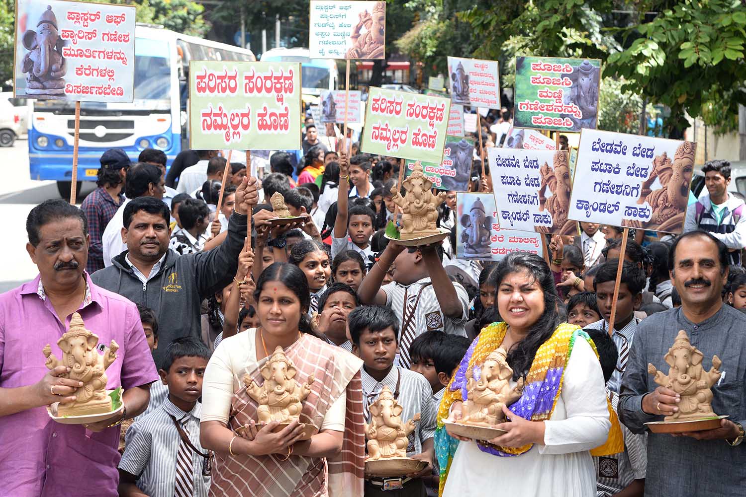 ಮಣ್ಣಿನ ಗಣೇಶ ಮೂರ್ತಿ ಬಳಸಿ, ಪರಿಸರ ಉಳಿಸಿ: ಬಿಬಿಎಂಪಿ ಮೇಯರ್ ಗಂಗಾಂಬಿಕೆ