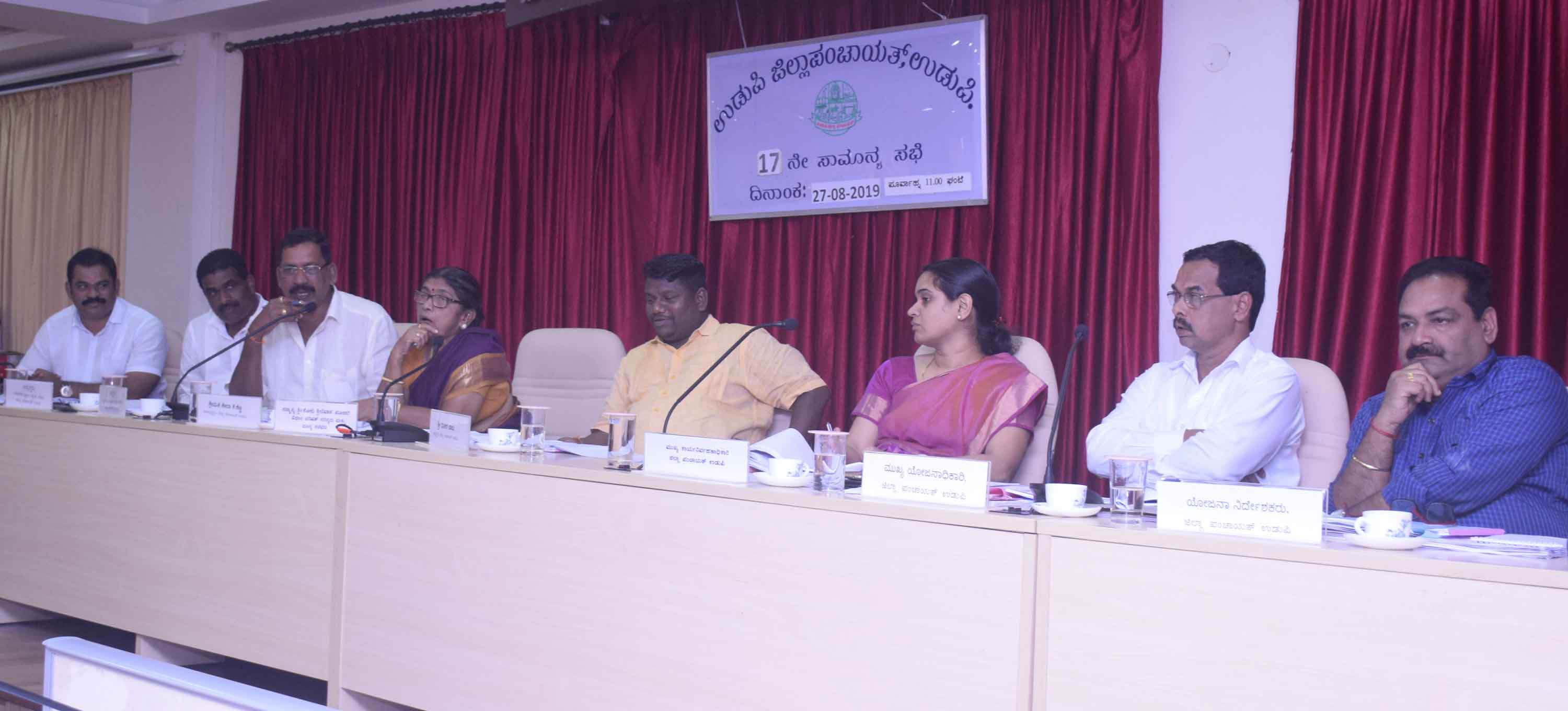 ಪಡಿತರ ಚೀಟಿಯ ಮುಗಿಯದ ಗೋಳು; ಜಿ.ಪಂ. ಸದಸ್ಯರ ಆಕ್ರೋಶ