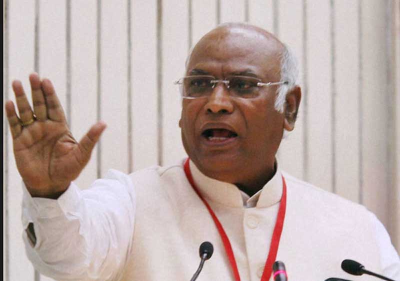 ರೈತರನ್ನು ಬಿಜೆಪಿ ನೆನೆಯುತ್ತದೆ, ಆದರೆ ಅವರಿಗಾಗಿ ಕೆಲಸ ಮಾಡಿಲ್ಲ: ಮಲ್ಲಿಕಾರ್ಜುನ ಖರ್ಗೆ