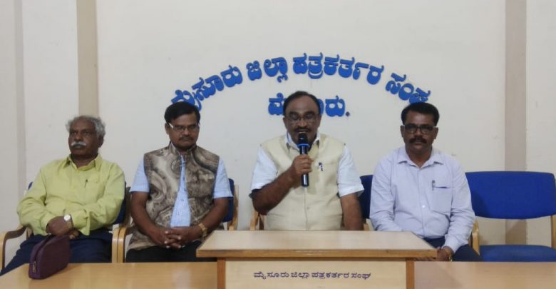 ಬಿಜೆಪಿ ಓಲೈಕೆಯೇ ಎಸ್.ಎಲ್.ಭೈರಪ್ಪರ ಕಾಯಕ: ಪ್ರಗತಿಪರ ಚಿಂತಕರ ವೇದಿಕೆ ರಾಜ್ಯಾಧ್ಯಕ್ಷ ಪುಟ್ಟಸಿದ್ದಶೆಟ್ಟಿ