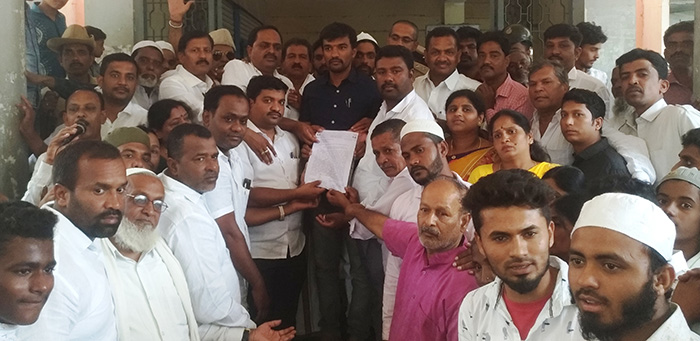 ಕಡೂರು: ಟಿಪ್ಪು ಜಯಂತಿ ಆಚರಣೆ ರದ್ದು ಖಂಡಿಸಿ ಪ್ರತಿಭಟನೆ