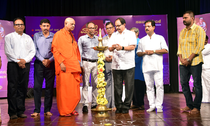 ಪ್ರಜಾಪ್ರಭುತ್ವದಲ್ಲಿ ಪ್ರಜೆಗಳು ಫಲಾನುಭವಿಗಳಾಗಿದ್ದಾರೆ: ಡಾ.ಬಿ.ಎಲ್.ಶಂಕರ್