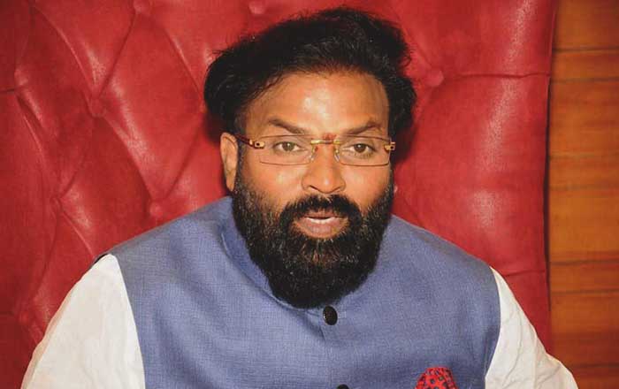 ಬಾಣಂತಿಯರ ಆರೈಕೆದಾರರಿಗೆ ಜಿಲ್ಲಾಸ್ಪತ್ರೆಗಳಲ್ಲಿ ತಂಗುದಾಣಗಳ ನಿರ್ಮಾಣ: ಸಚಿವ ಬಿ.ಶ್ರೀರಾಮುಲು