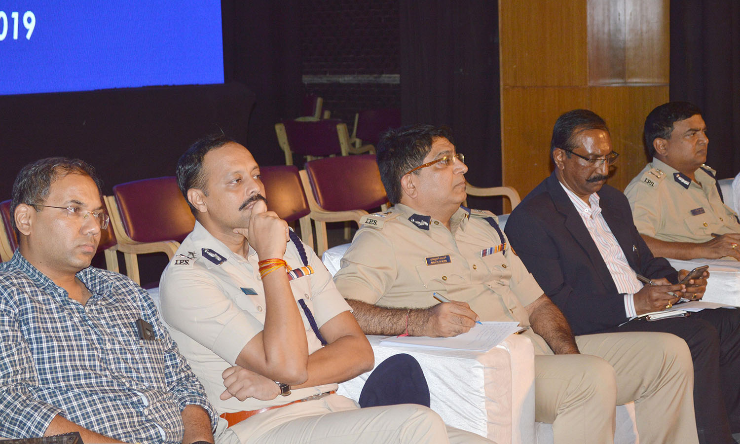 ಗೌರಿ-ಗಣೇಶ, ಮೊಹರಂ ಶಾಂತಿ ಸಭೆ: ಅಣ್ಣ-ತಮ್ಮಂದಿರ ರೀತಿ ಹಬ್ಬ ಆಚರಿಸಿ- ಪೊಲೀಸ್ ಆಯುಕ್ತ ಭಾಸ್ಕರ್ ರಾವ್