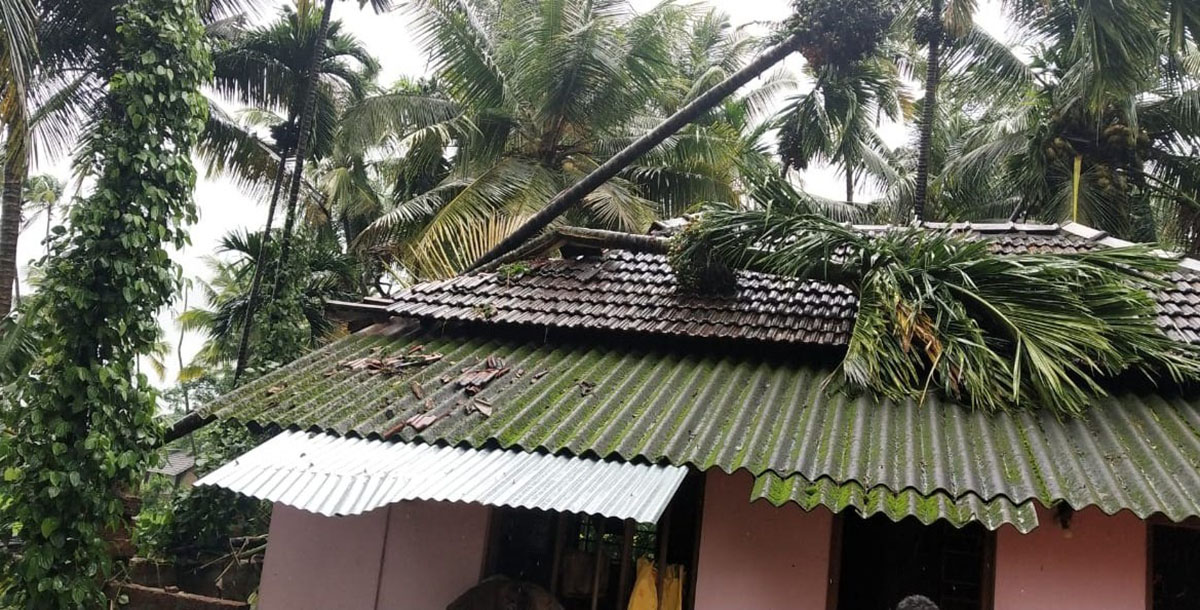 ಗಾಳಿಮಳೆ: ಉಡುಪಿ ಜಿಲ್ಲೆಯಾದ್ಯಂತ ಹಲವು ಮನೆಗಳಿಗೆ ಹಾನಿ