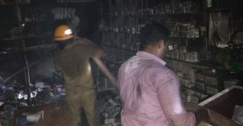 ತೊಕ್ಕೊಟ್ಟು: ಶಾರ್ಟ್ ಸರ್ಕ್ಯೂಟ್ ನಿಂದ ಮೆಡಿಕಲ್ ಶಾಪ್ ಗೆ ಬೆಂಕಿ