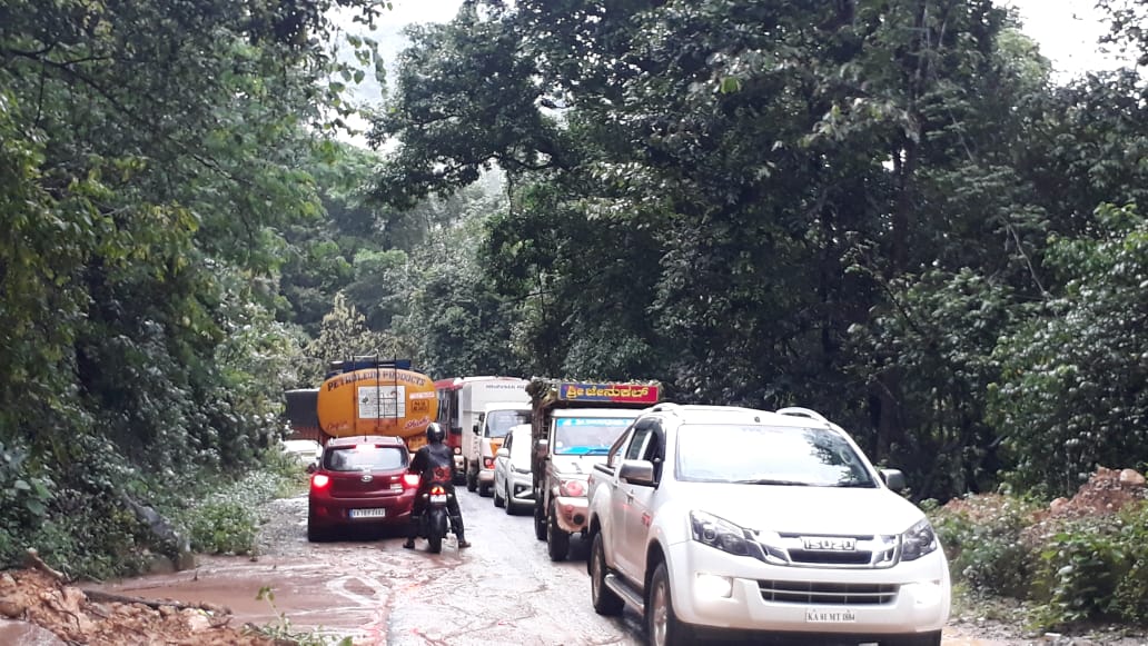 ಬಾದಾಮಿ ಪ್ರವಾಸಕ್ಕೆ ತೆರಳಿದ್ದ ಉಡುಪಿಯ 42 ವಿದ್ಯಾರ್ಥಿಗಳ ರಕ್ಷಣೆ