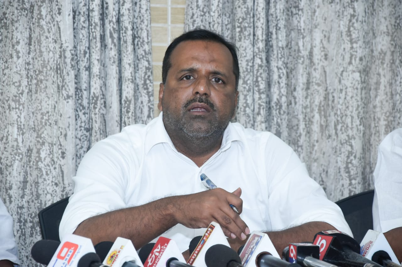 ಮೋಟಾರು ವಾಹನ ಕಾಯ್ದೆಯಡಿ ಭಾರೀ ದಂಡ ಹೇರಿಕೆಯು ಕೇಂದ್ರದಿಂದ ಜನಸಾಮಾನ್ಯರ ಮೇಲಿನ ಯುದ್ಧ: ಮಾಜಿ ಸಚಿವ ಖಾದರ್