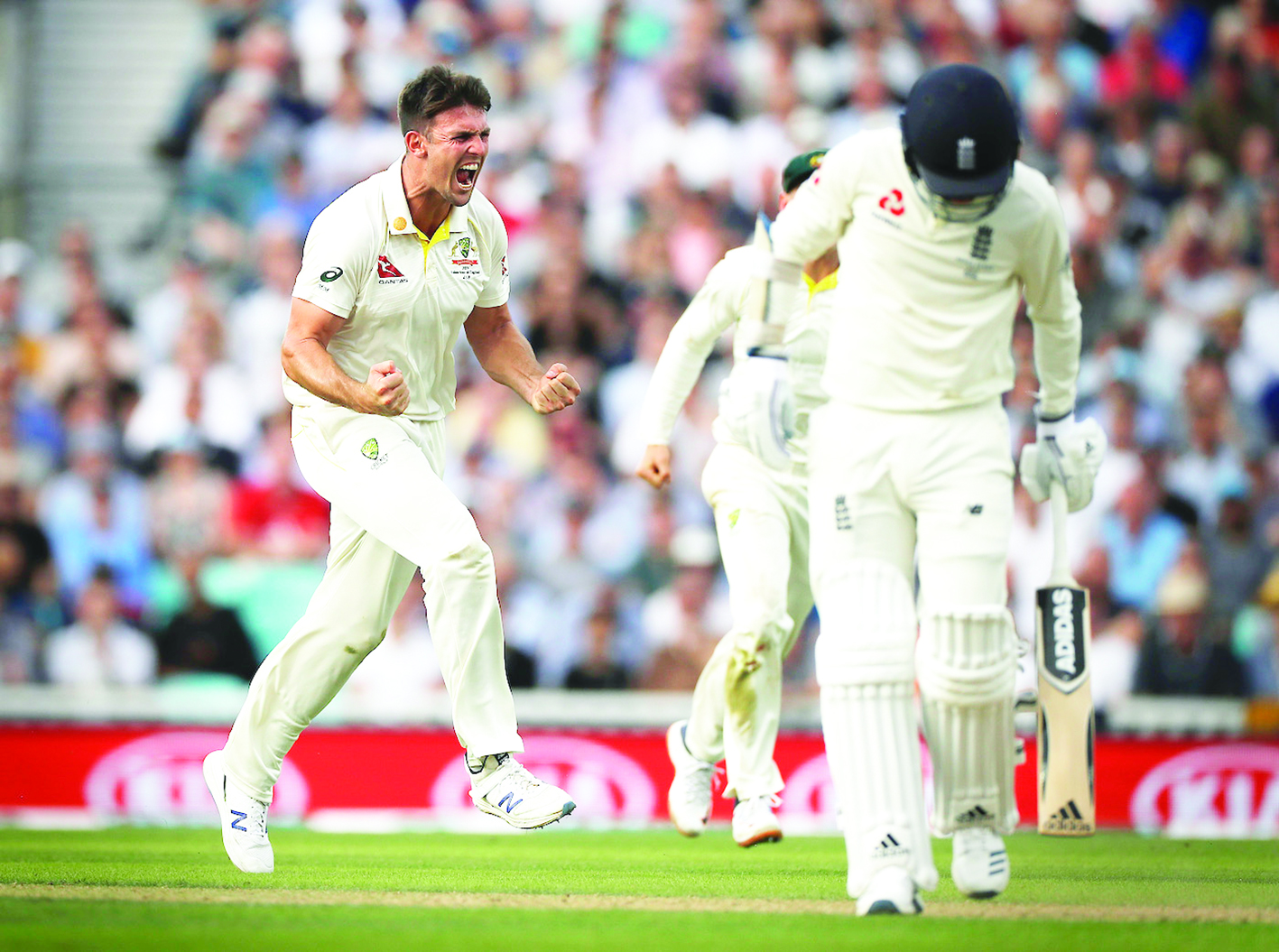 ಇಂಗ್ಲೆಂಡ್ 294 ರನ್‌ಗೆ ಆಲೌಟ್