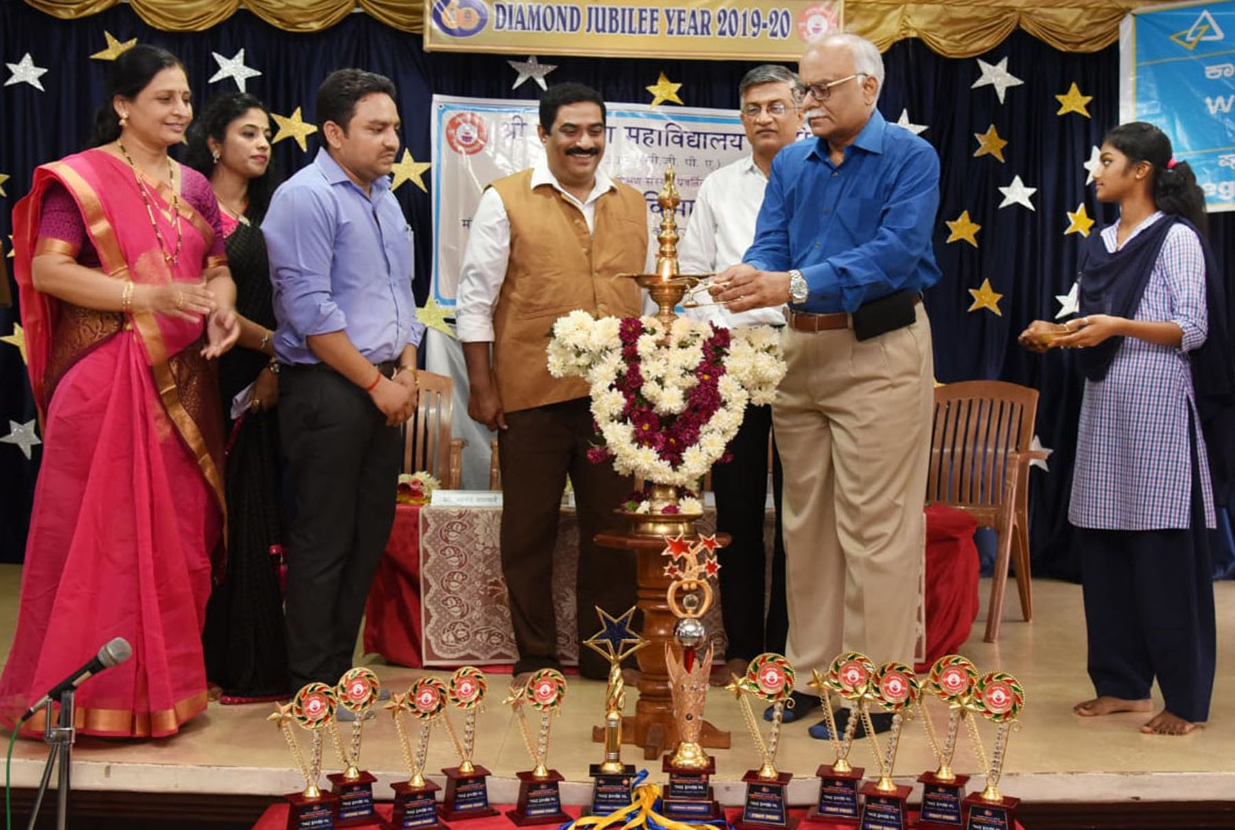 ಮೂಡಬಿದಿರೆ ಆಳ್ವಾಸ್ ಕಾಲೇಜಿಗೆ ಸಮಗ್ರ ಪ್ರಶಸ್ತಿ