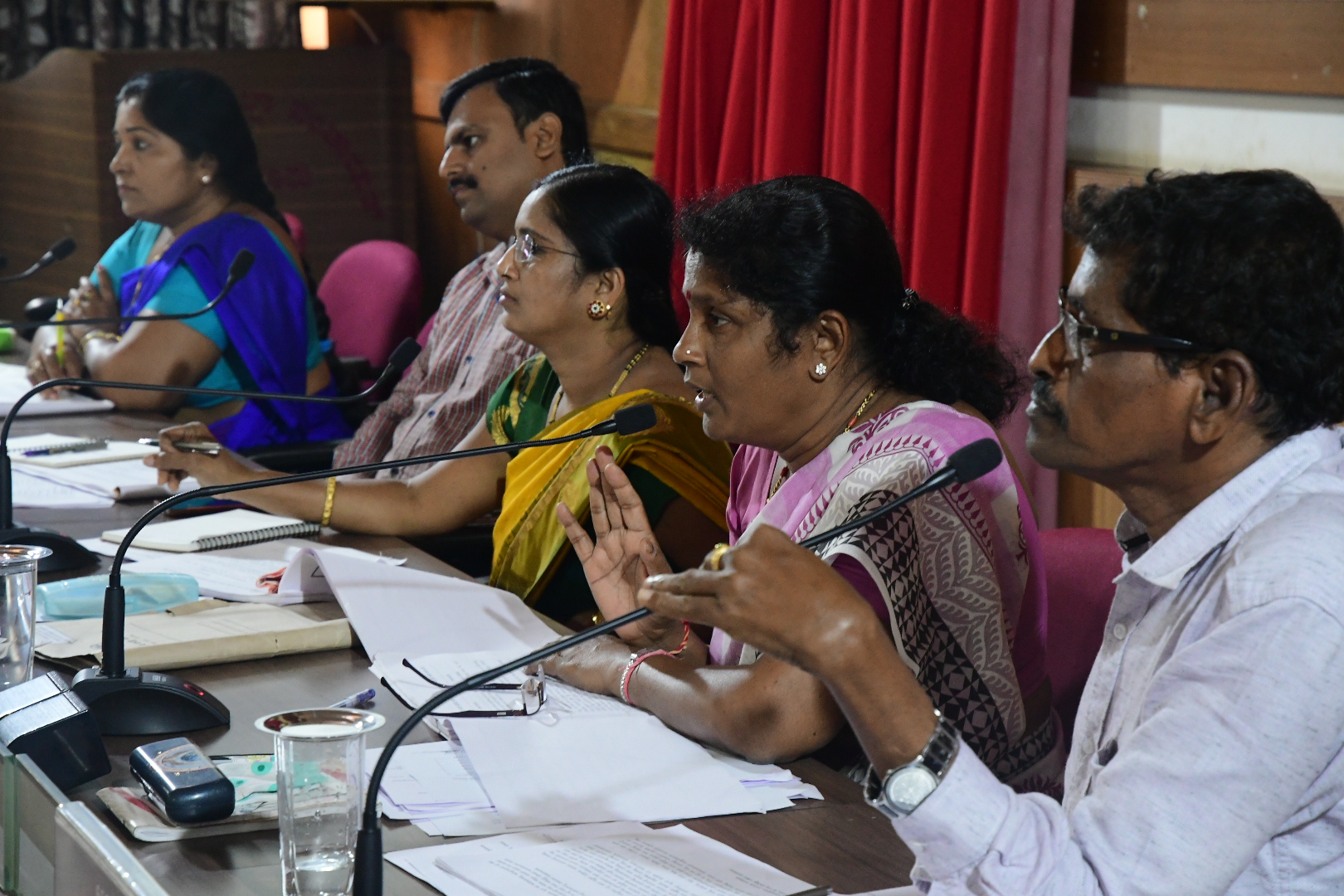 ಹಳೆಯಂಗಡಿ ಗ್ರಾಮ ಪಂಚಾಯತ್ ಬರ್ಕಾಸ್ತು: ಸದಸ್ಯರ ಗದ್ದಲದೊಂದಿಗೆ ದ.ಕ.ಜಿ.ಪಂ. ಸಾಮಾನ್ಯ ಸಭೆಯಲ್ಲಿ ನಿರ್ಣಯ