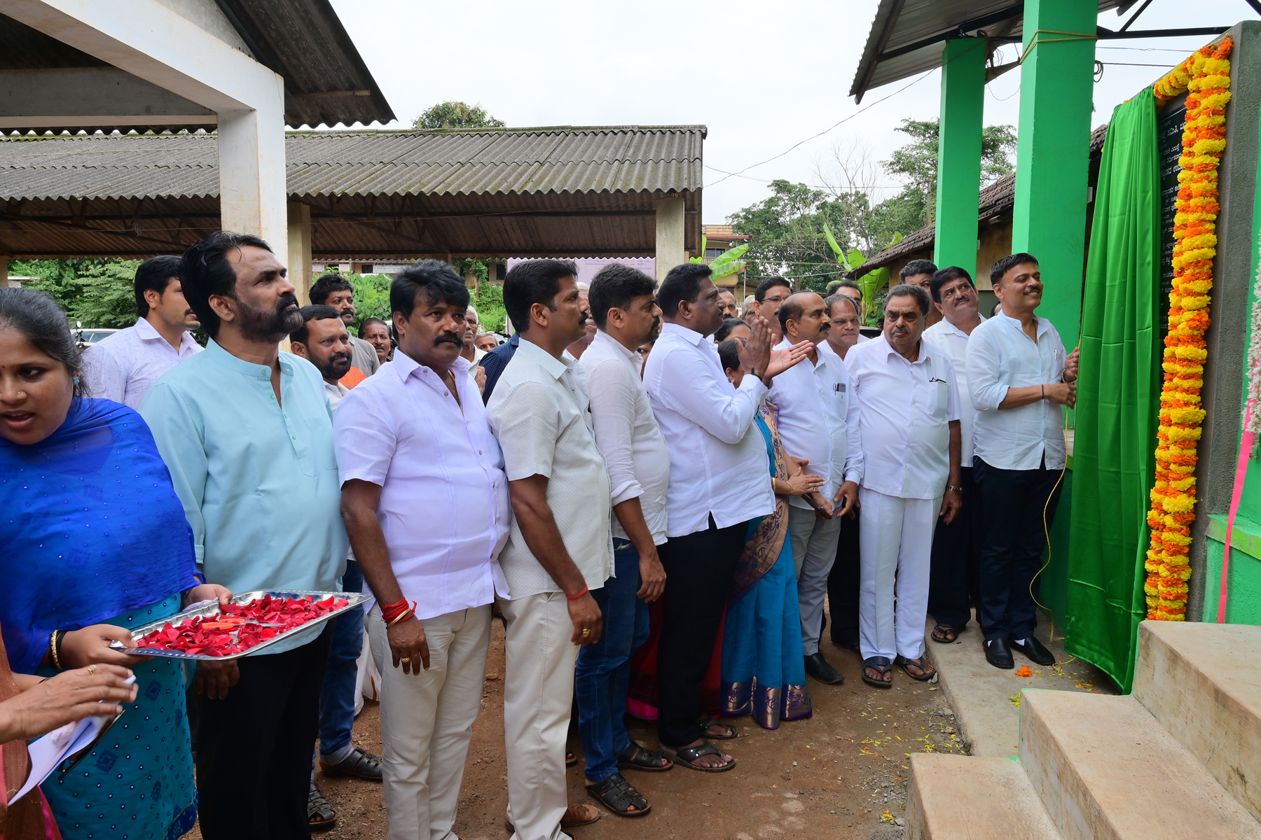 ಮಾಣಿ-ಮಣಿನಾಲ್ಕೂರು: ಮುಚ್ಚು ಹರಾಜುಕಟ್ಟೆ ಕಟ್ಟಡಗಳ ಉದ್ಘಾಟನೆ