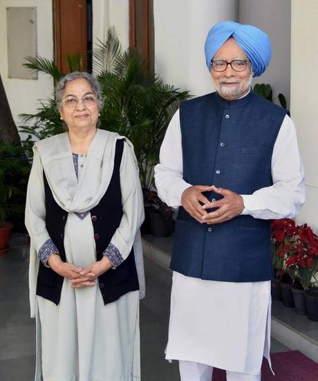 ಮಾಜಿ ಪ್ರಧಾನಿ ಮನಮೋಹನ್ ಸಿಂಗ್, ಪತ್ನಿಗೆ    ಝಡ್ ಪ್ಲಸ್ ವಿಐಪಿ ಸಿಆರ್‌ಪಿಎಫ್ ಭದ್ರತೆ
