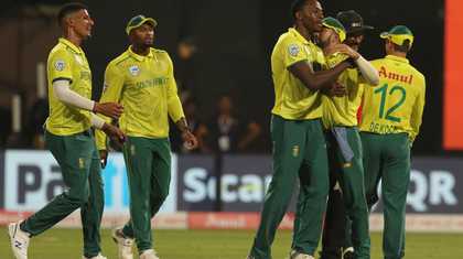 ಕೊಹ್ಲಿ ಪಡೆಯ ಬ್ಯಾಟಿಂಗ್ ವೈಫಲ್ಯ: 20 ಓವರ್‌ಗಳಲ್ಲಿ 134ರನ್