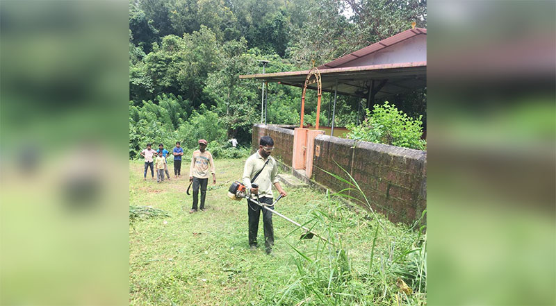 ಹರೇಕಳ: ನಾಗಬನ ಪರಿಸರವನ್ನು ಸ್ವಚ್ಛಗೊಳಿಸಿದ ಮಸೀದಿ ಸಮಿತಿ