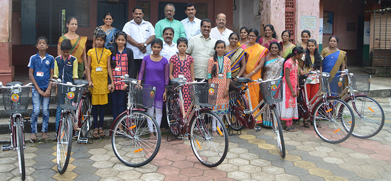 ಮೂಡುಬಿದಿರೆ: ಮೈನ್ ಶಾಲೆಯಲ್ಲಿ 2019-20 ನೇ ಸಾಲಿನ ಉಚಿತ ಸೈಕಲ್ ವಿತರಣೆ