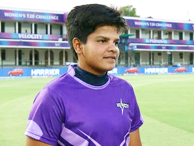 ಟ್ವೆಂಟಿ-20 ಪಂದ್ಯಕ್ಕೆ ಪಾದಾರ್ಪಣೆಗೈದ ಕಿರಿಯ ಆಟಗಾರ್ತಿ ಶಫಾಲಿ ವರ್ಮಾ