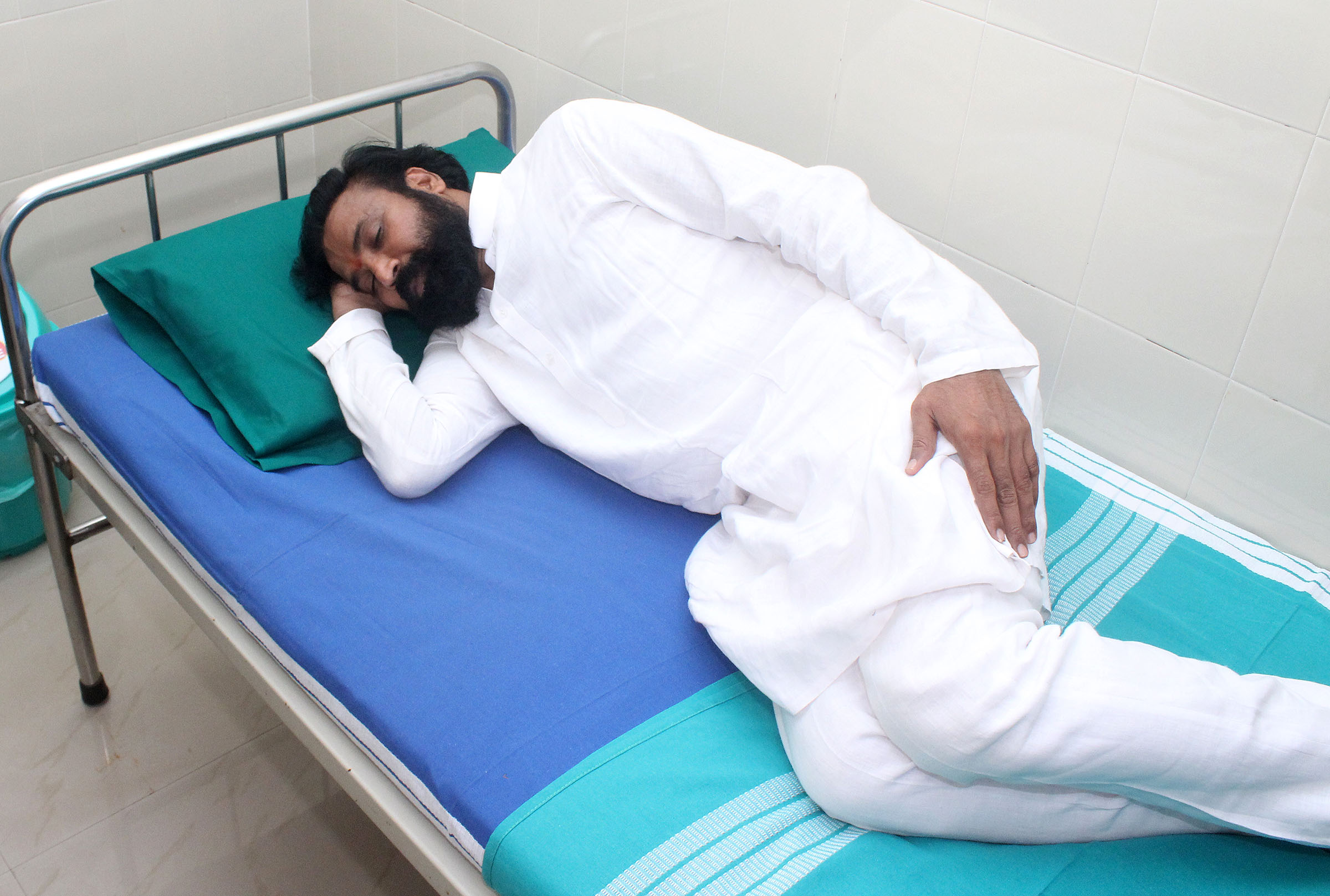 ಉಡುಪಿ ಜಿಲ್ಲಾಸ್ಪತ್ರೆಯಲ್ಲಿ ಆರೋಗ್ಯ ಸಚಿವ ಶ್ರೀರಾಮುಲು ವಾಸ್ತವ್ಯ