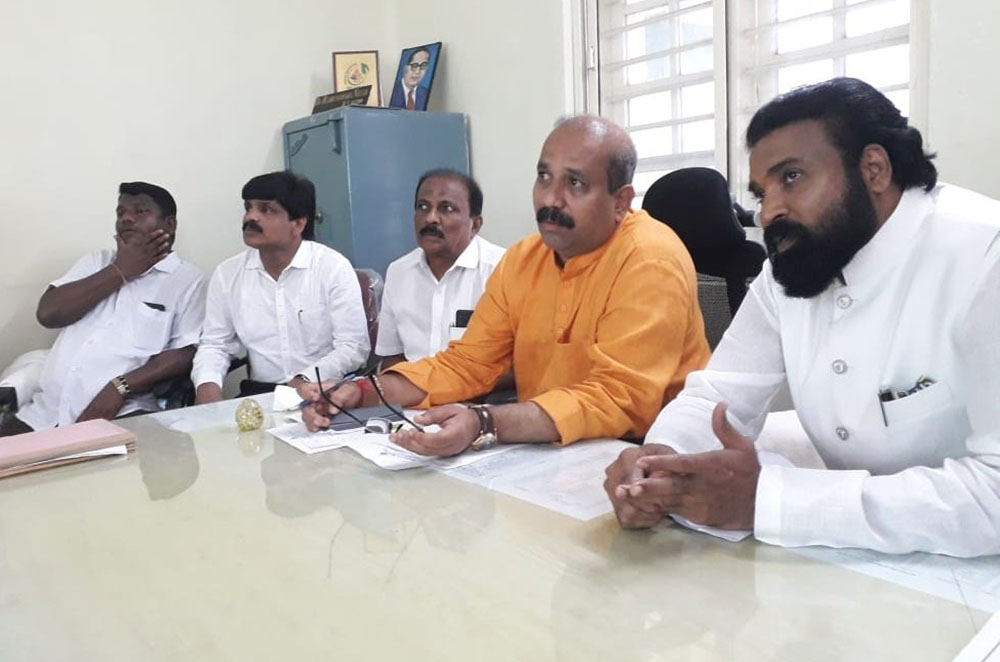 ಉಡುಪಿ ಜಿಲ್ಲಾಸ್ಪತ್ರೆಗೆ ಹೆಚ್ಚುವರಿ ಐದು ಡಯಲಿಸೀಸ್ ಯಂತ್ರ: ಶ್ರೀರಾಮುಲು ಭರವಸೆ