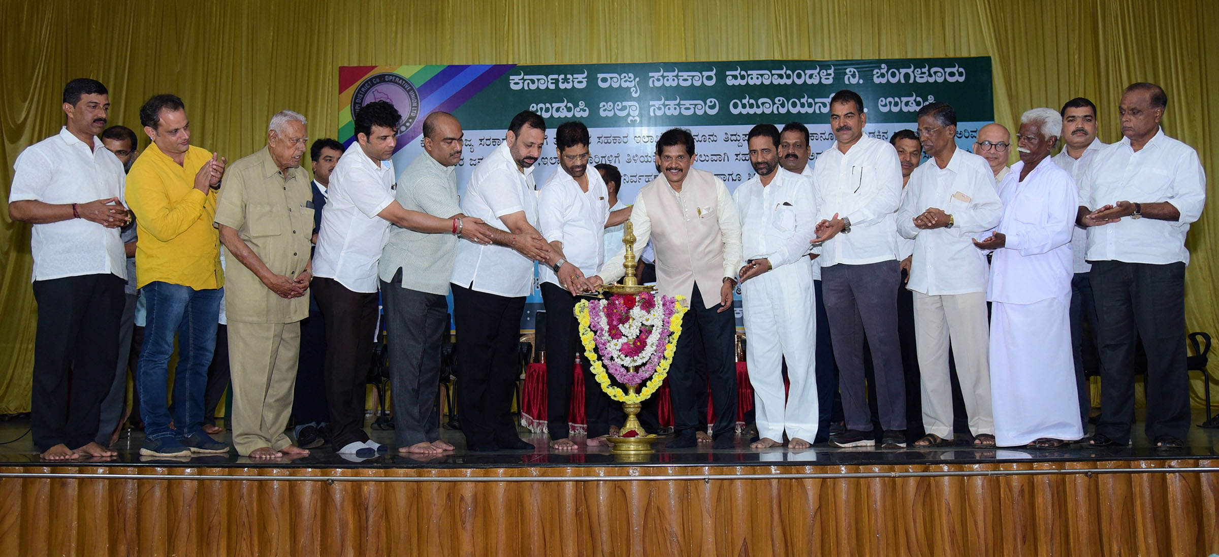 ಸಹಕಾರಿ ಸಂಘಗಳ ಸಮಸ್ಯೆಗಳ ನಿವಾರಣೆಗಾಗಿ ಕೇಂದ್ರ, ರಾಜ್ಯಕ್ಕೆ ನಿಯೋಗ