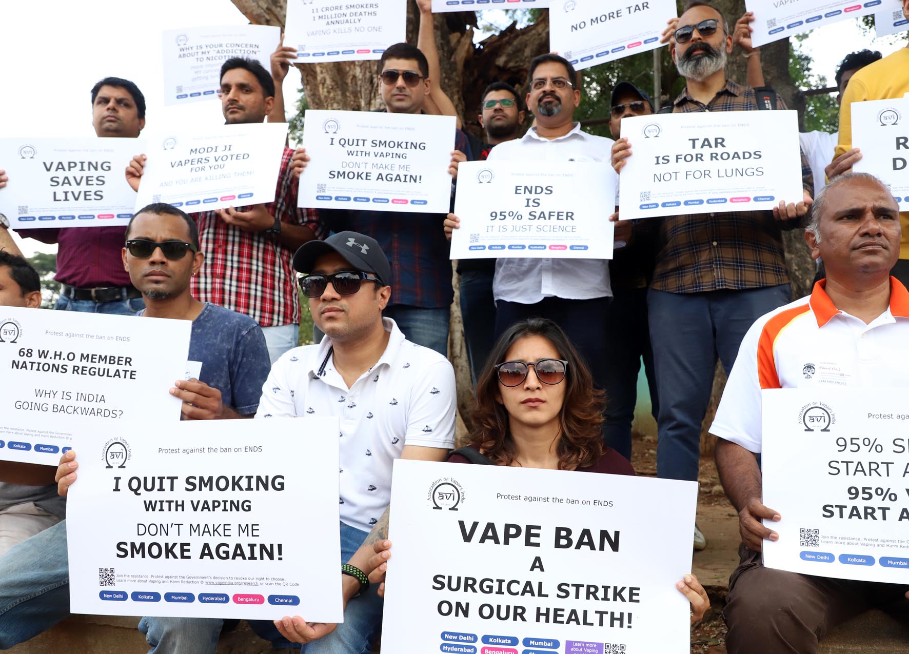 ‘ಇ-ಸಿಗರೇಟ್’ ನಿಷೇಧ ಖಂಡಿಸಿ ಪ್ರತಿಭಟನೆ